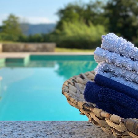 Le Village Sarzana Bagian luar foto