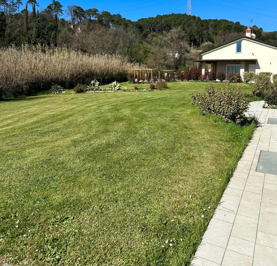 Le Village Sarzana Bagian luar foto