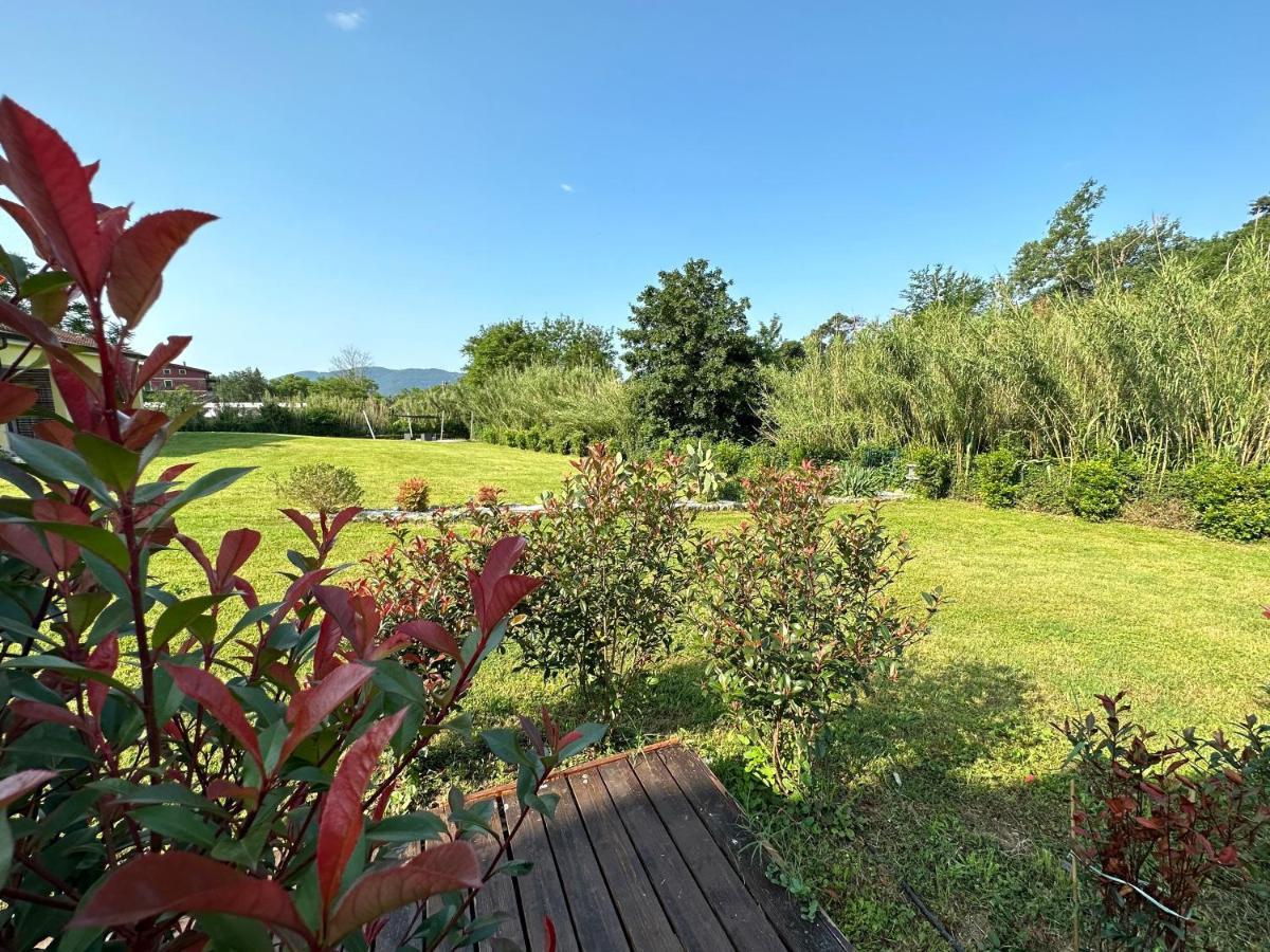 Le Village Sarzana Bagian luar foto
