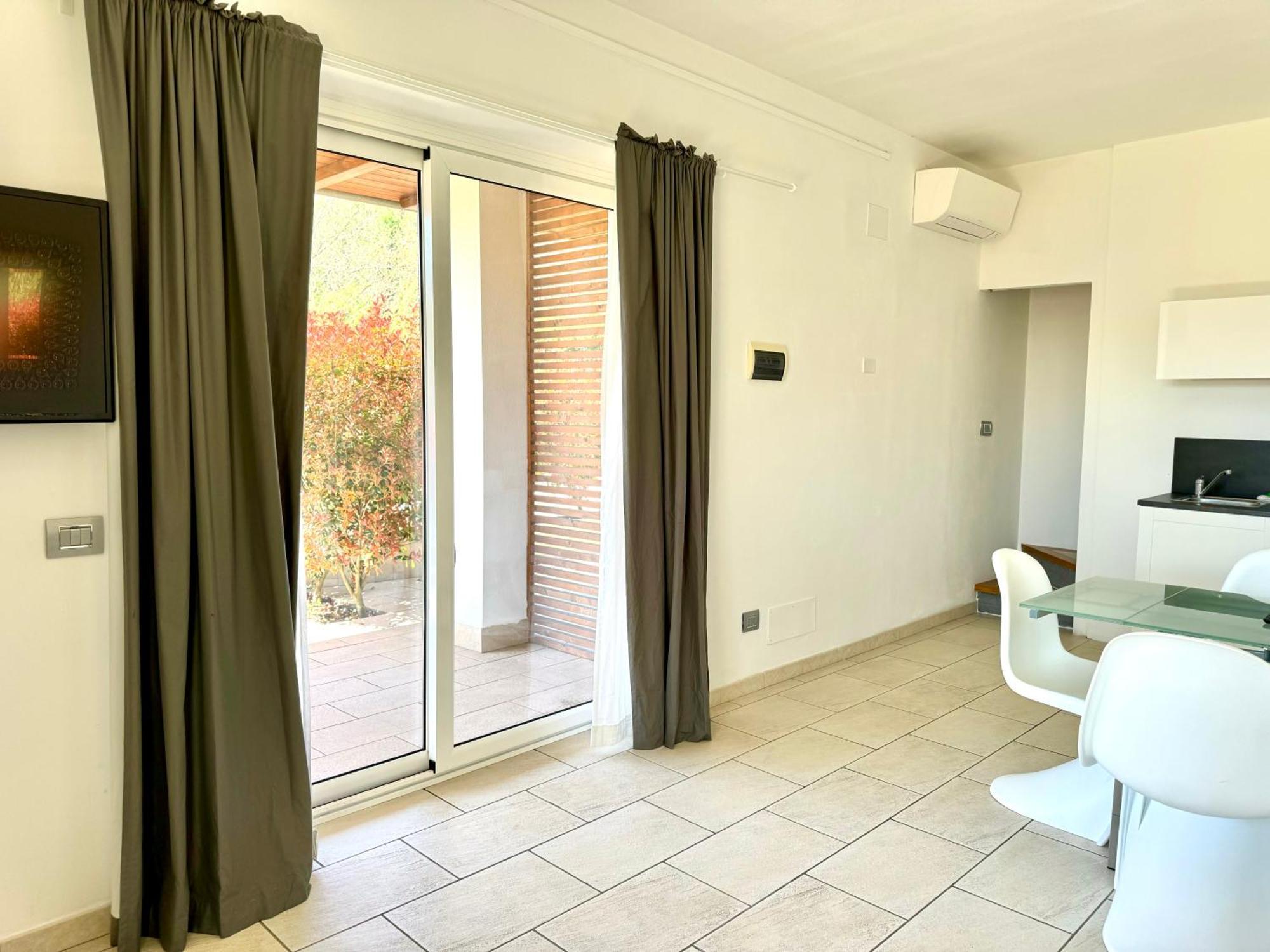 Le Village Sarzana Bagian luar foto