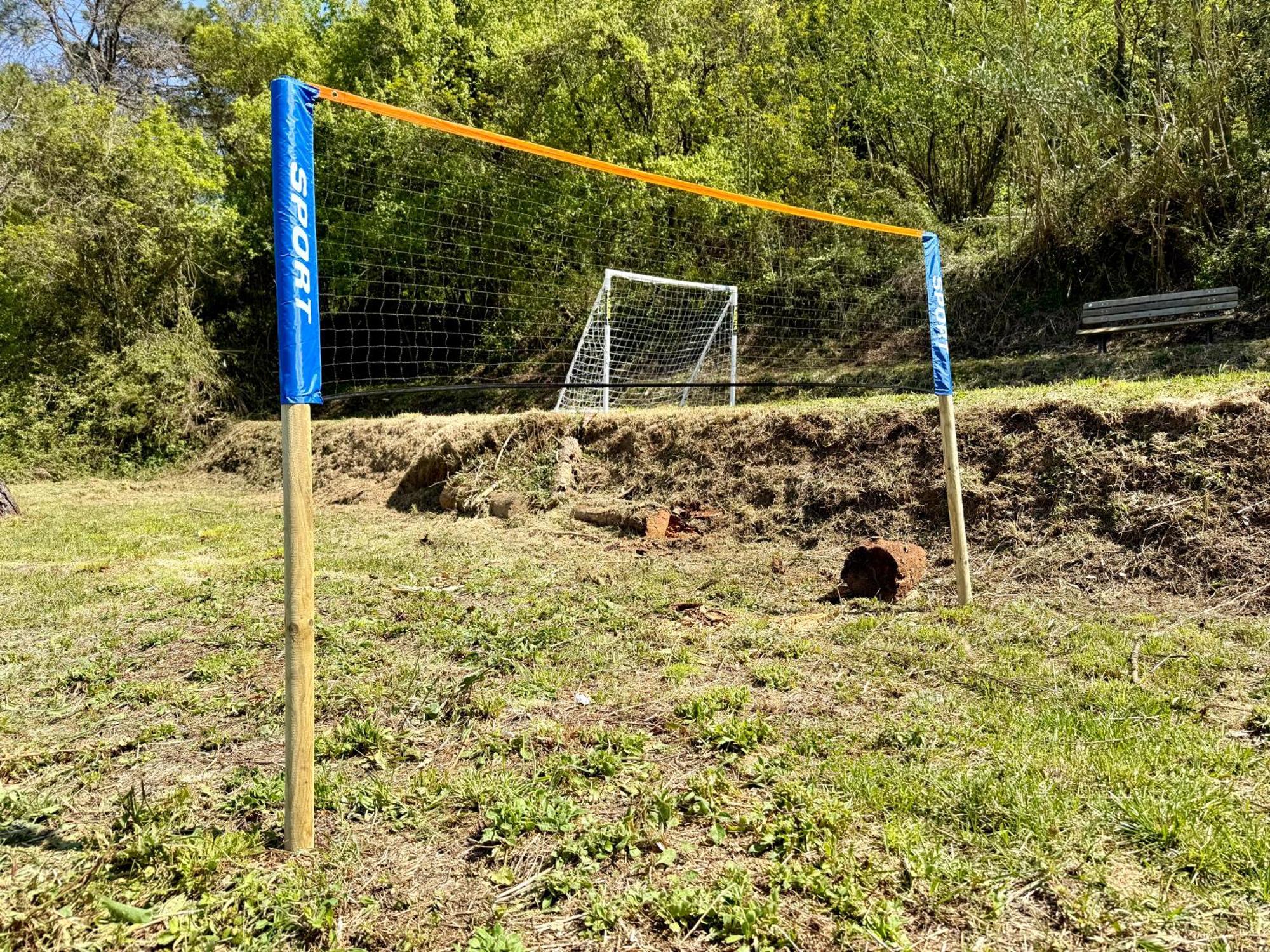 Le Village Sarzana Bagian luar foto